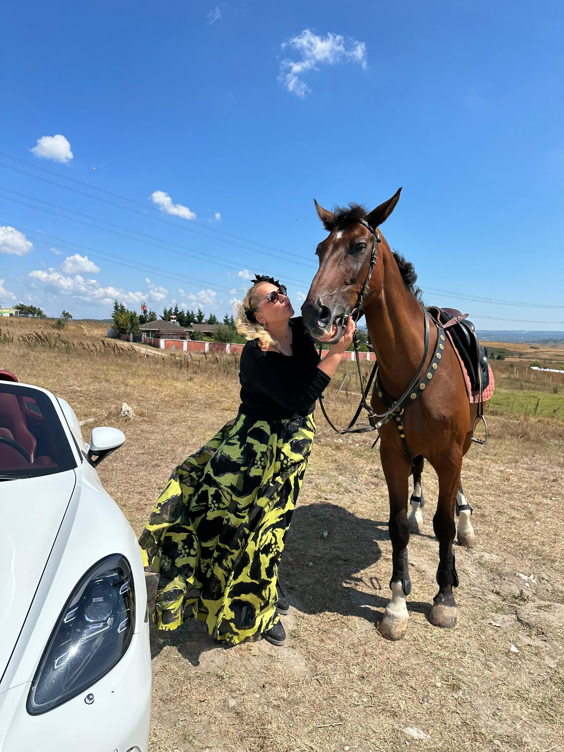 Tılsım Hanım At Çiftliği’nde atlarla sakin ve güvene dayalı bağ kurulan an